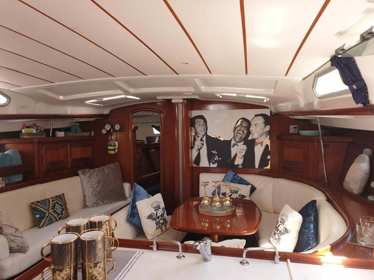 Luxury Yacht Stay "White Dove" Sleeps 6 Гибралтар Экстерьер фото