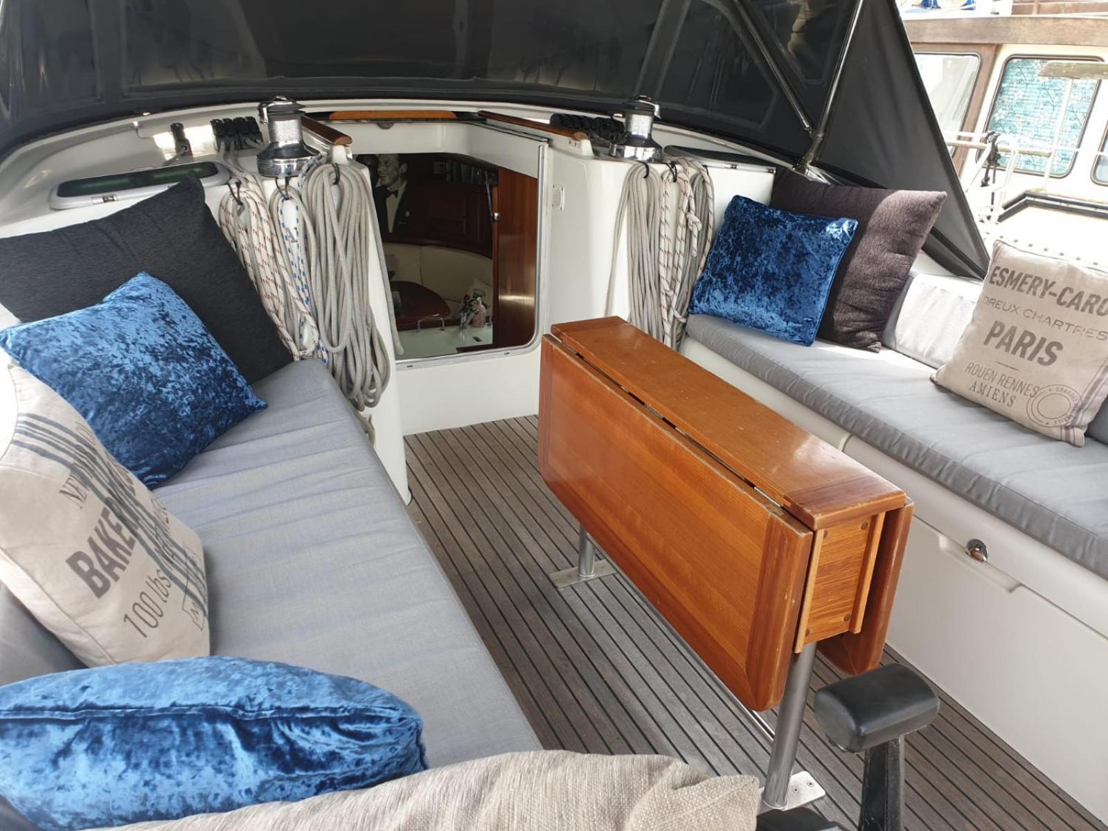 Luxury Yacht Stay "White Dove" Sleeps 6 Гибралтар Экстерьер фото