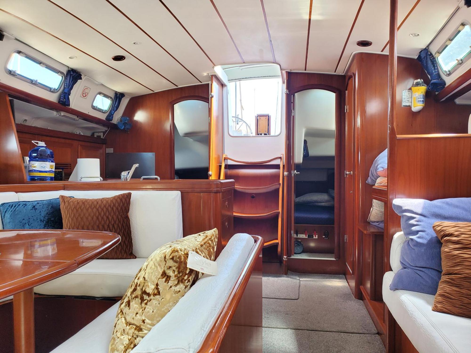 Luxury Yacht Stay "White Dove" Sleeps 6 Гибралтар Экстерьер фото