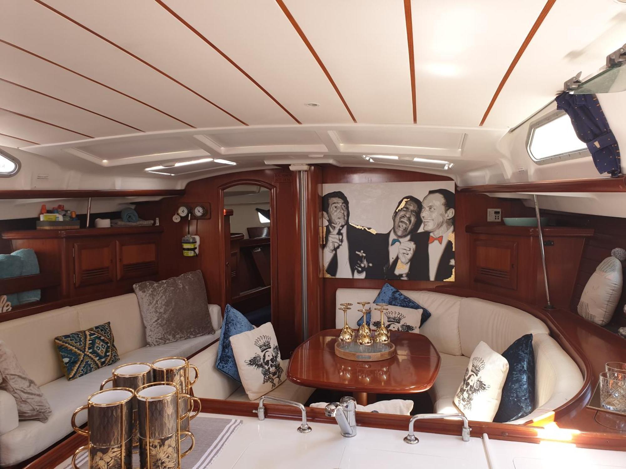 Luxury Yacht Stay "White Dove" Sleeps 6 Гибралтар Номер фото